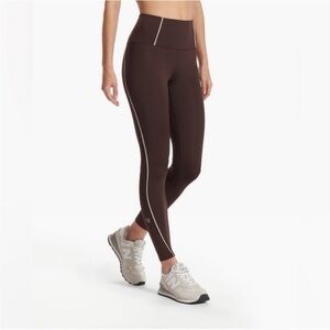 Vuori Evolve Lunar Legging Uplift Legging in Mahogany